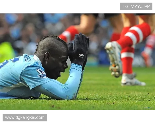 足球明星射门绝技视频揭秘巅峰瞬间助你提升球技的必看教程